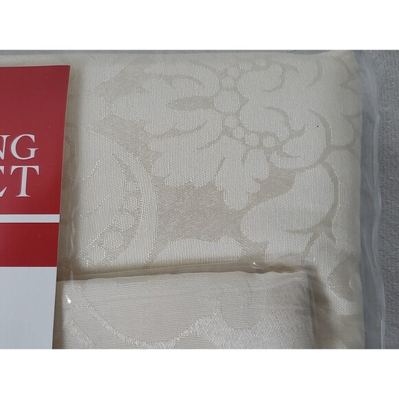 Town & Country Everything Table Set Ivory Floral 60"x102" Oblong 8 Napkins - Picture 4 of 8